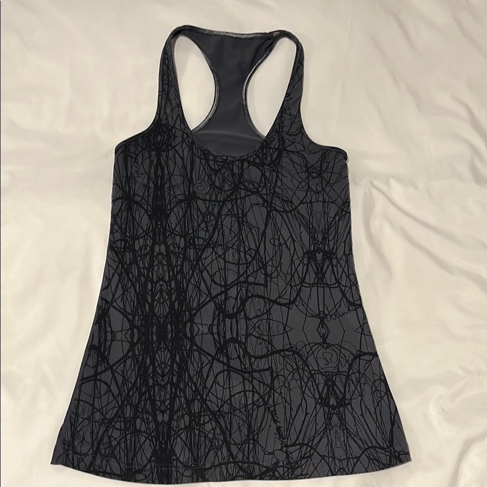 Lululemon Athletica Black and Gray Patterned Tank Top